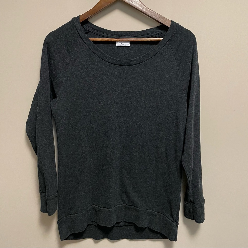 TNA Aritzia Charcoal Gray Long Sleeve T-Shirt Women’s Small